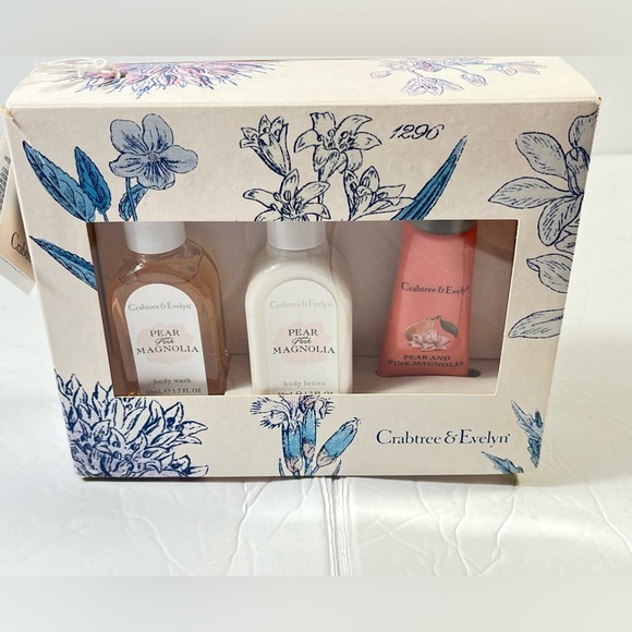 Crabtree and Evelyn Pear and Pink Magnolia Travel Size Gift Set New in Box - Picture 1 of 5